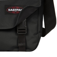Eastpak 'Delegate +' Umhängetasche mit Laptopfach 17' 20l black