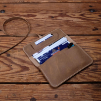 KALOS AND SONS 'Quarter' Tabaktasche echt Rindleder mit Lederschnur anthrazit