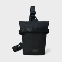 Freibeutler 'Alma' Crossbody 5L Mattschwarz